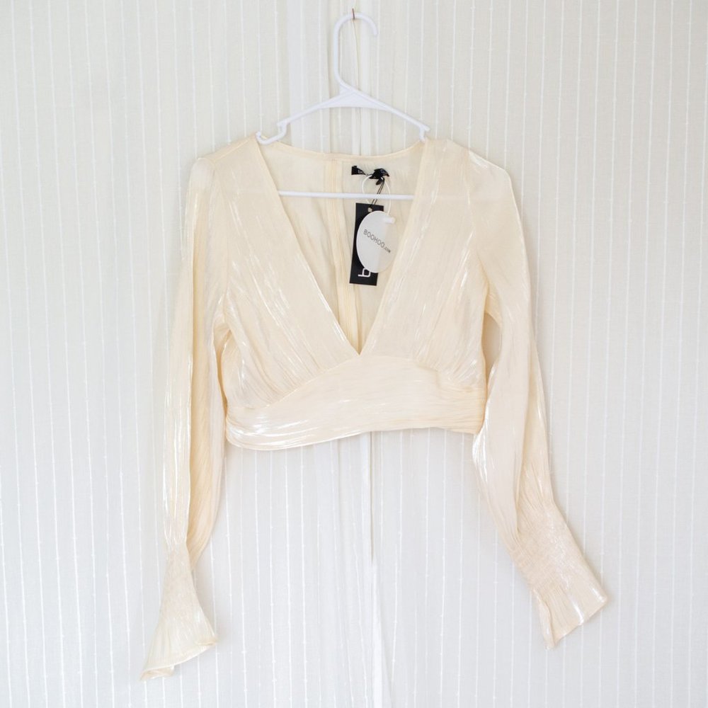 Boohoo Satin Baloon Sleeve Crop Top